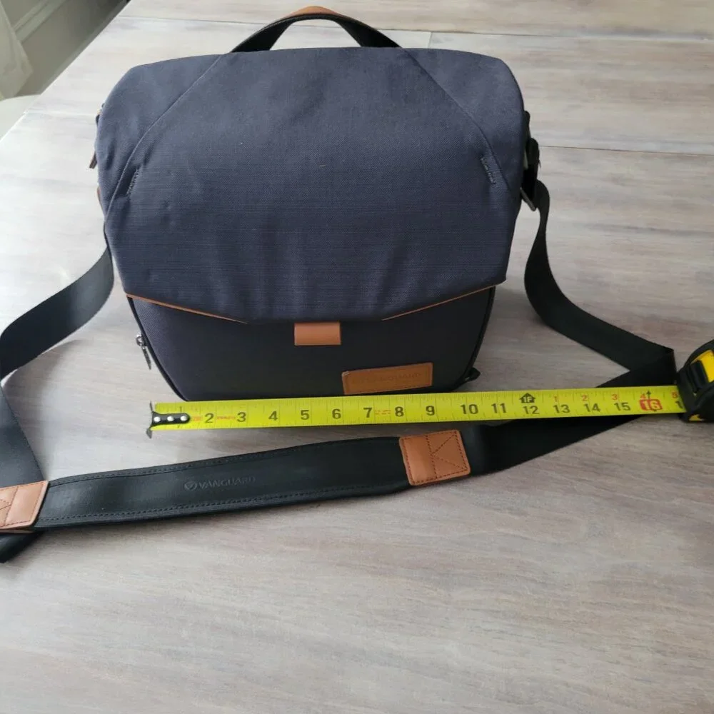 Vanguard Versatile Camera Tech Shoulder Bag Padded DSLR Mirrorless Urban